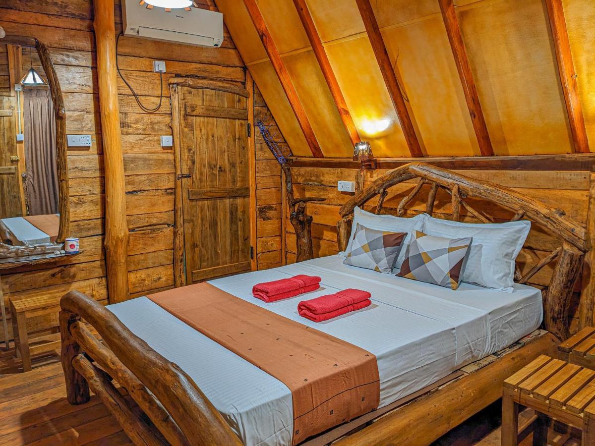 Wooden Cabana Сігірія Екстер'єр фото
