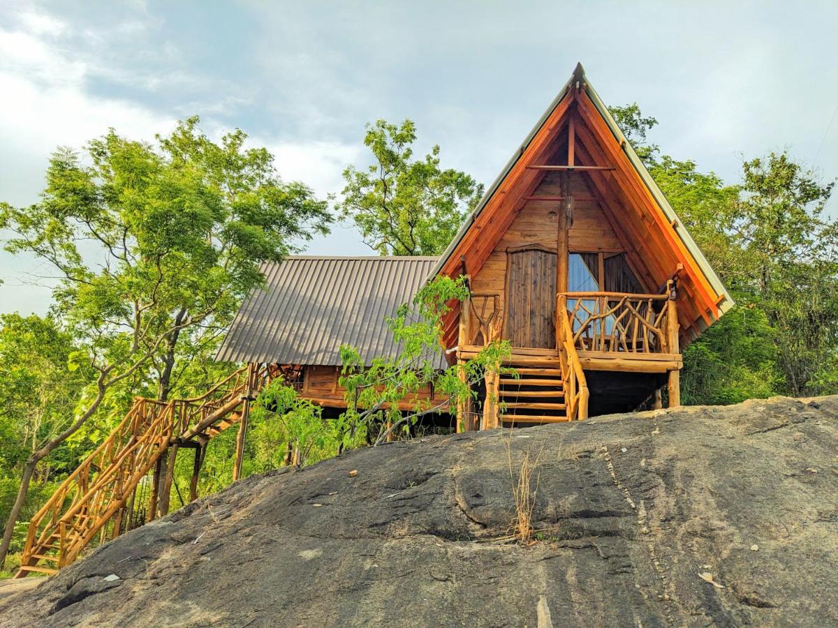 Wooden Cabana Сігірія Екстер'єр фото
