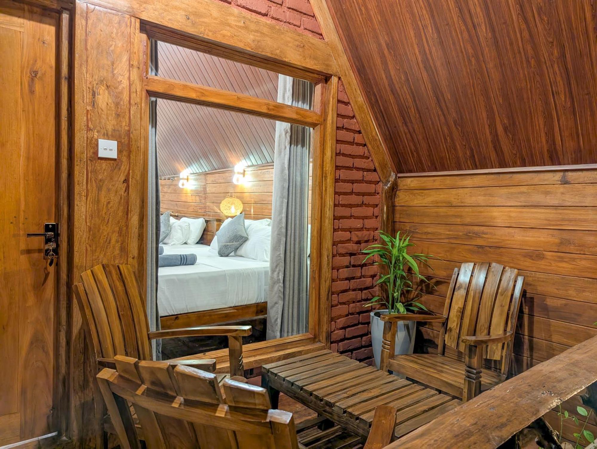 Wooden Cabana Сігірія Екстер'єр фото